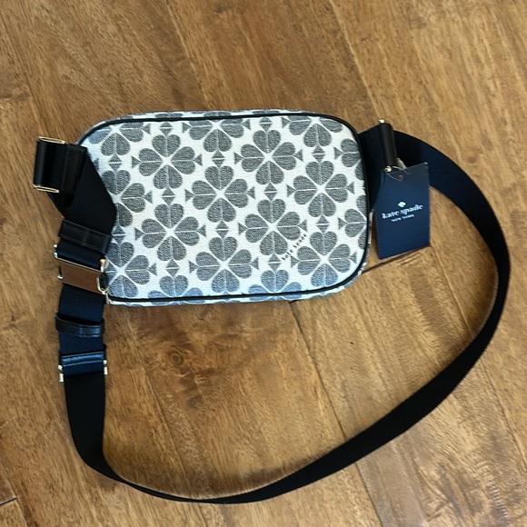 Classic signature Kate Spade belt bag spade flower NWT black grey white - Picture 2 of 6